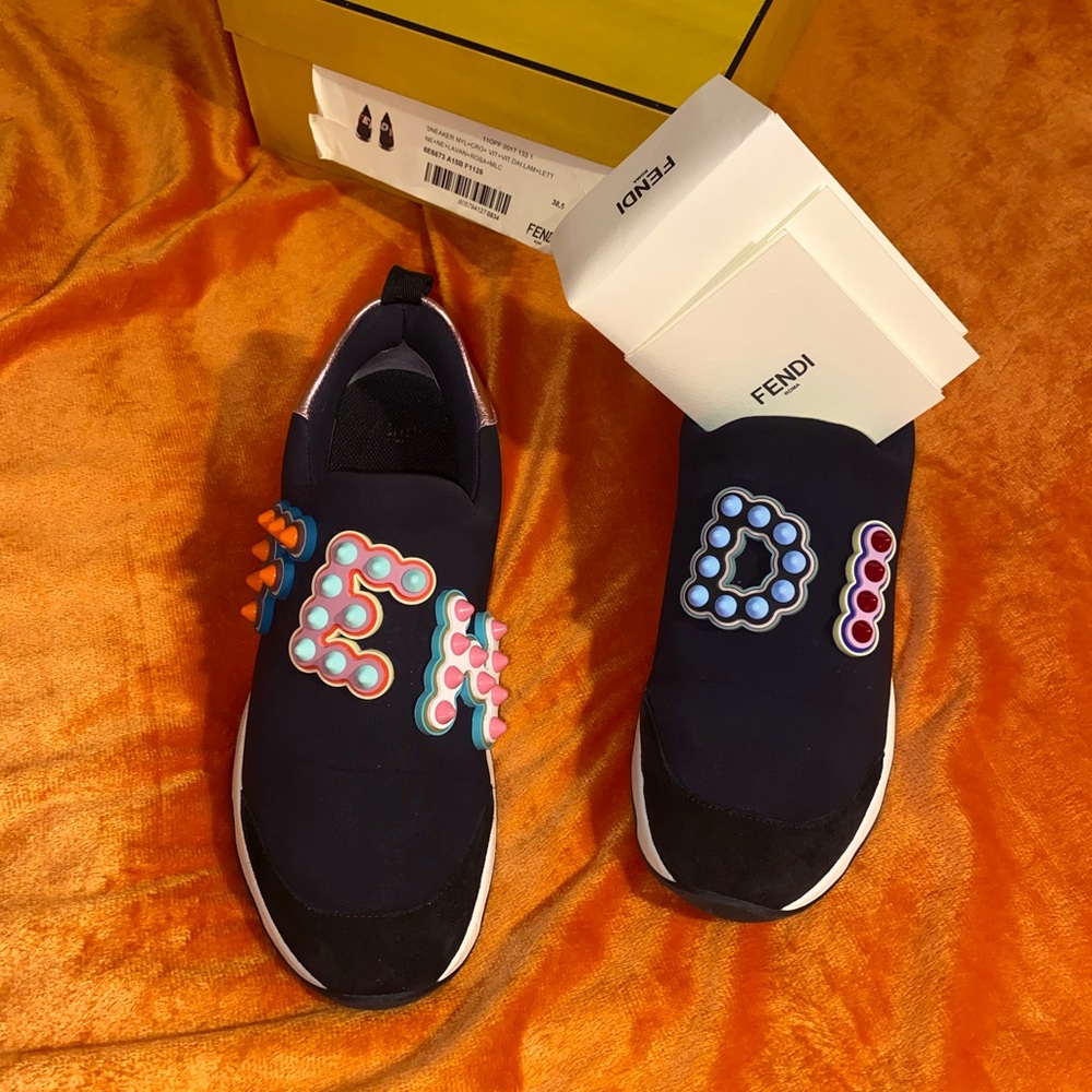 Fendi Sneakers 8.5